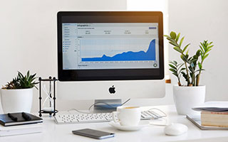 财经:大金融股票一览表-COMEX黄金期货跌0.49%